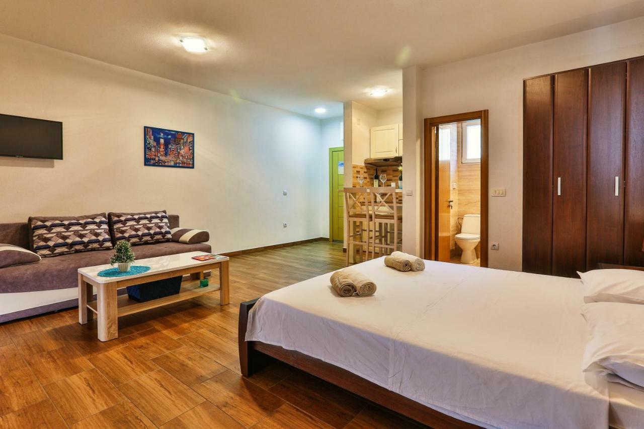 Luna Apartmani Sutomore Exterior photo